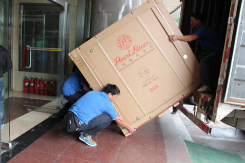 攀枝花钢琴贵重工艺品无忧运